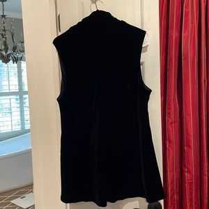 Lafayette 148 sleeveless velvet tunic. Keyhole tie back closure.